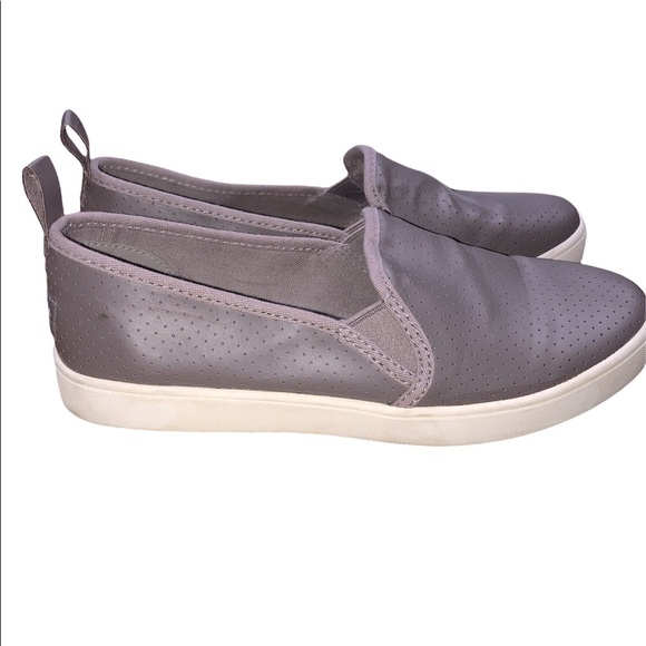 Koolaburra by UGG size 7.5 slip on loafers - Picture 2 of 9